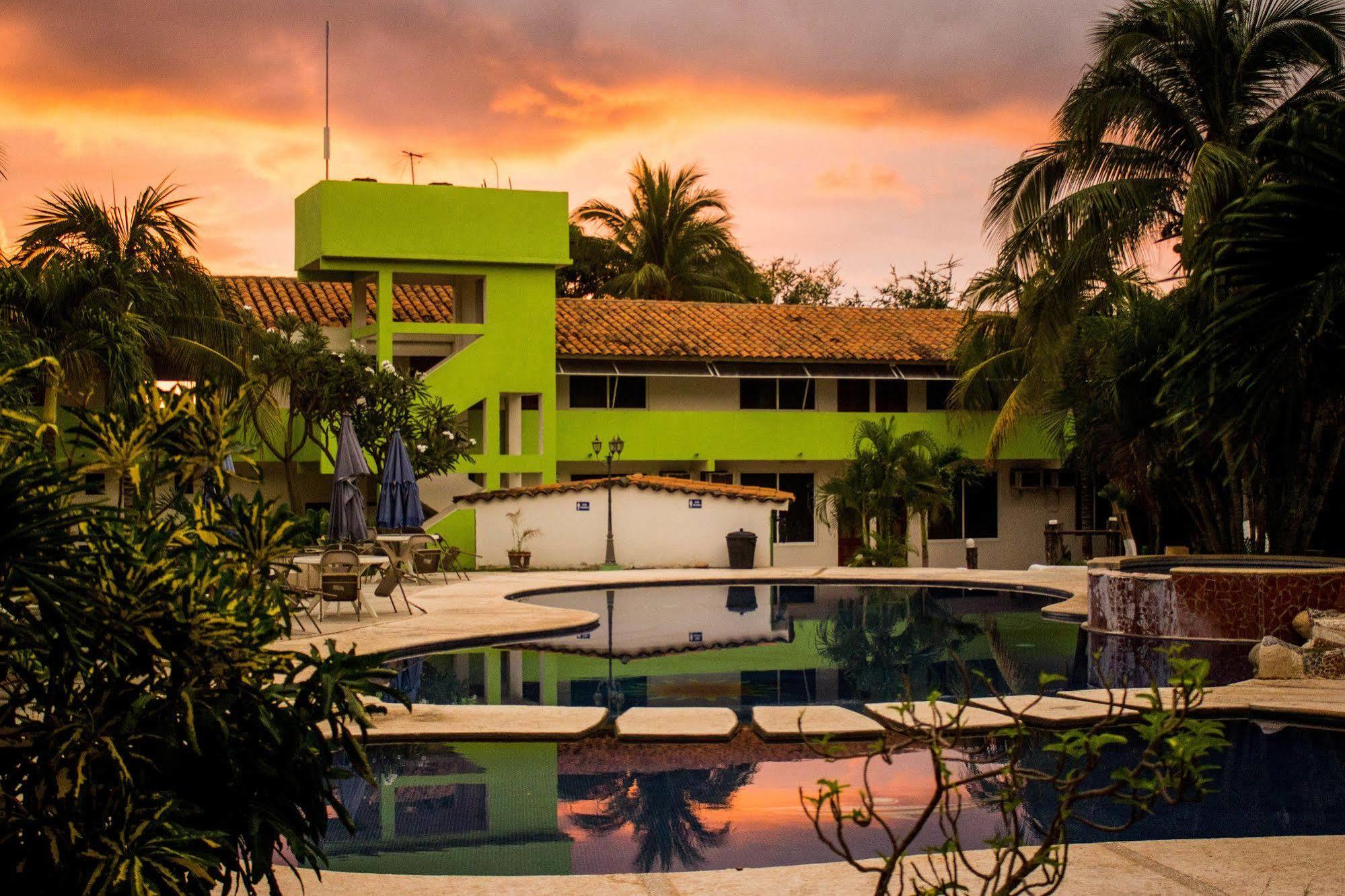Hotel & Suites Punta Esmeralda Puerto Escondido  Zewnętrze zdjęcie